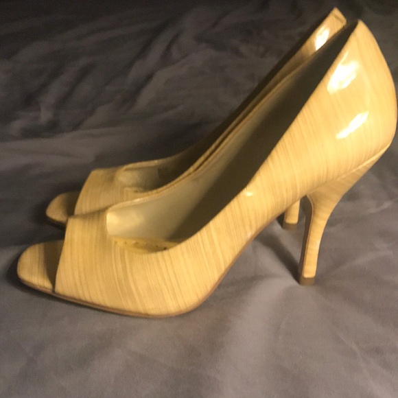 BCBGirls Shoes - BCBG patent peep toe pumps size 8
